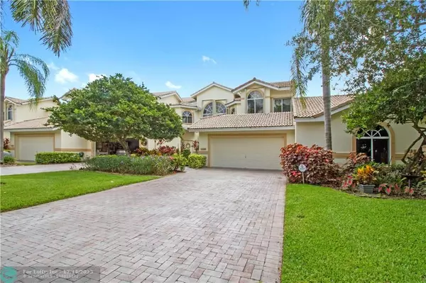 Pompano Beach, FL 33069,564 W Palm aire  #564