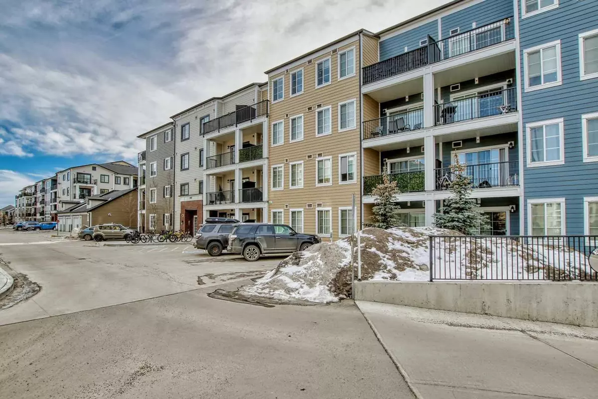 Calgary, AB T2A 4A4,151 Legacy Main ST SE #6413