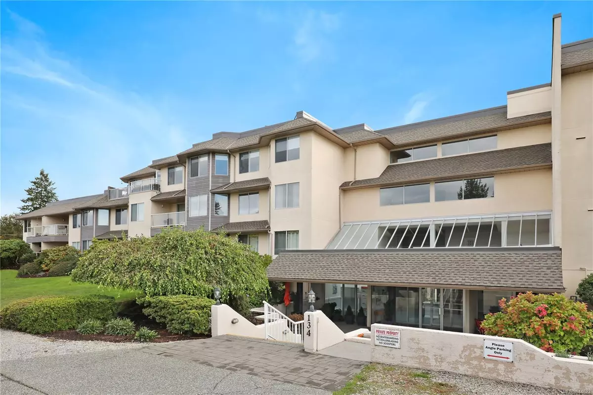 Qualicum Beach, BC V9K 1Y7,134 Fifth Ave E #103