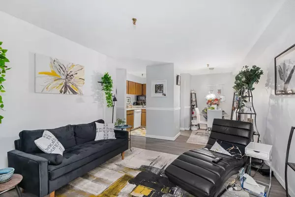 Calgary, AB T2H 0Y9,8403 Fairmount DR SE #108