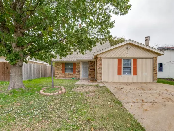 2317 Avenue C, Grand Prairie, TX 75051