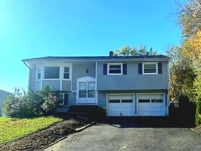 35 Bartman Rd, East Brunswick Twp., NJ 08816