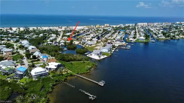 Fort Myers Beach, FL 33931,306 Seminole WAY