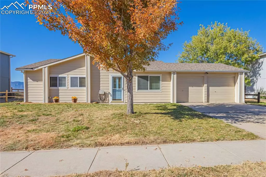 Colorado Springs, CO 80915,2048 Ambleside DR