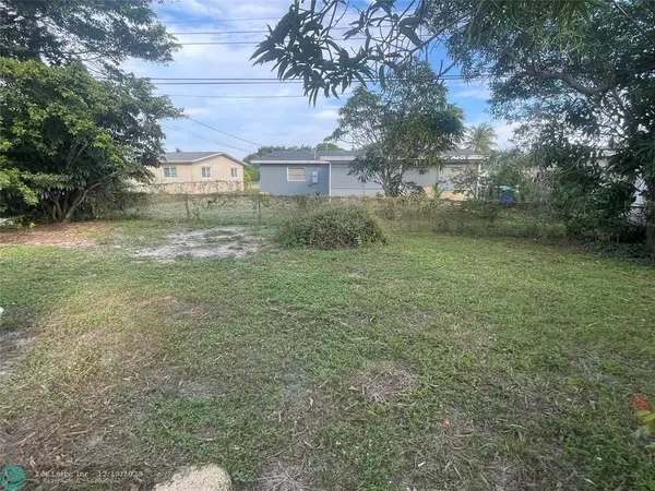 Lauderhill, FL 33313,2660 NW 43rd Ave