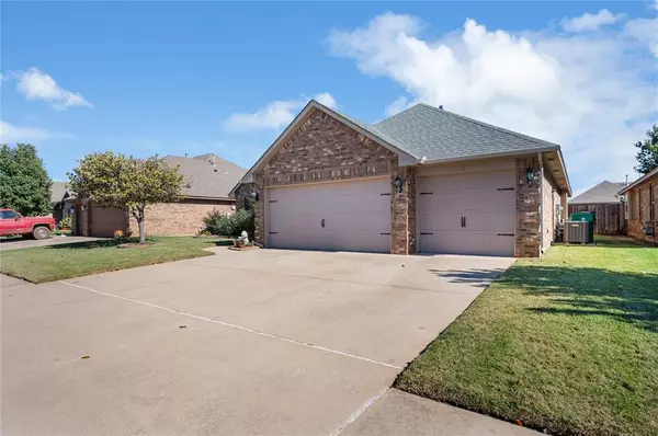 Yukon, OK 73099,3028 Canton Trail