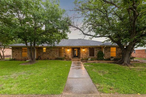 1717 Yarborough Drive, Sherman, TX 75092