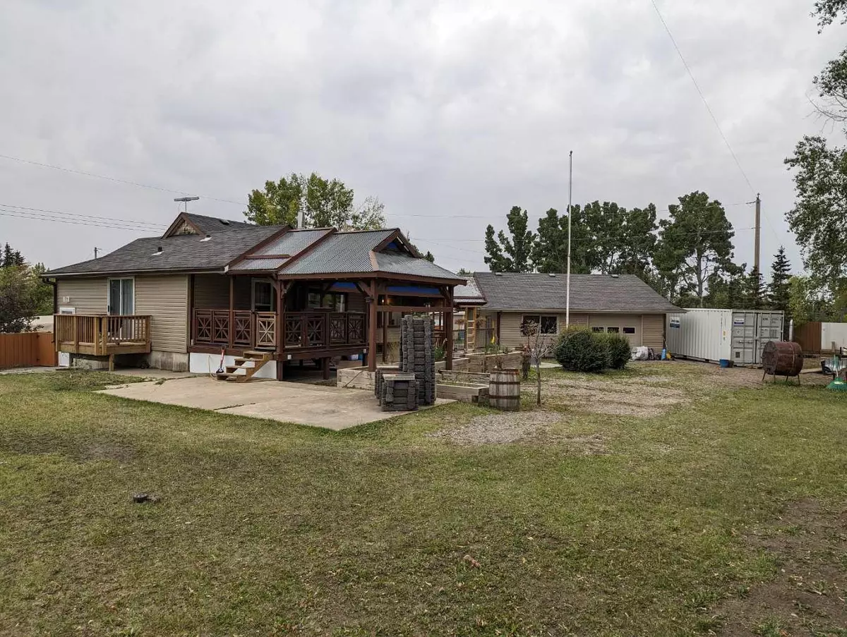 Rural Foothills County, AB T1S 1A1,104 1 AVE