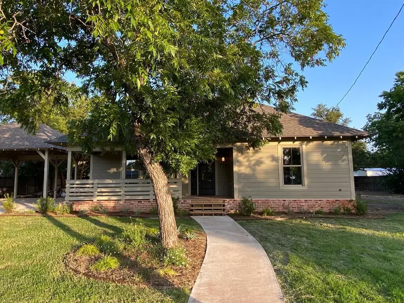 716 W 4th Street, Mcgregor, TX 76657