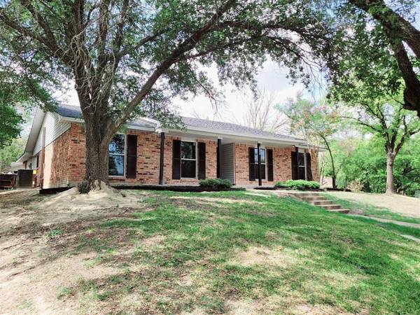 165 N Crestwood Boulevard, Desoto, TX 75115