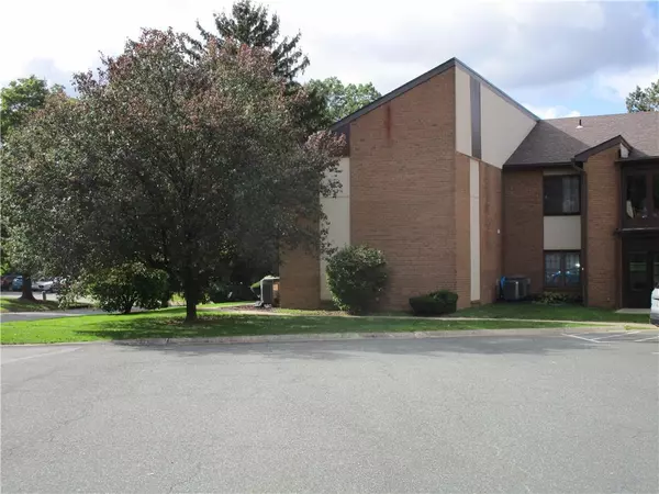 Lower Macungie Twp, PA 18106,997 K Village Round