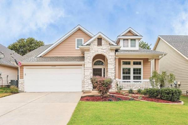 1029 Honeysuckle, Grapevine, TX 76051