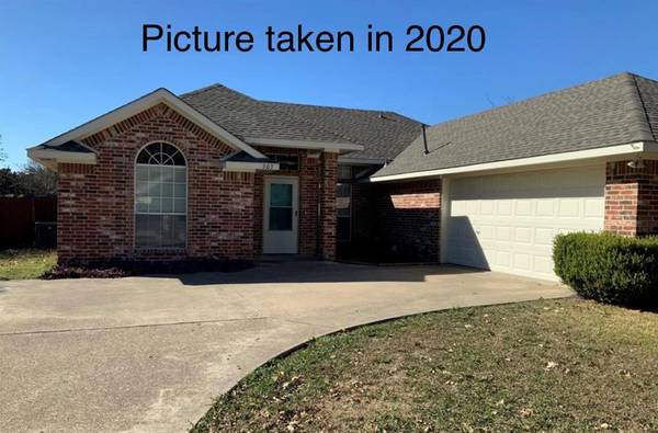 303 River Oaks Boulevard, Waxahachie, TX 75165