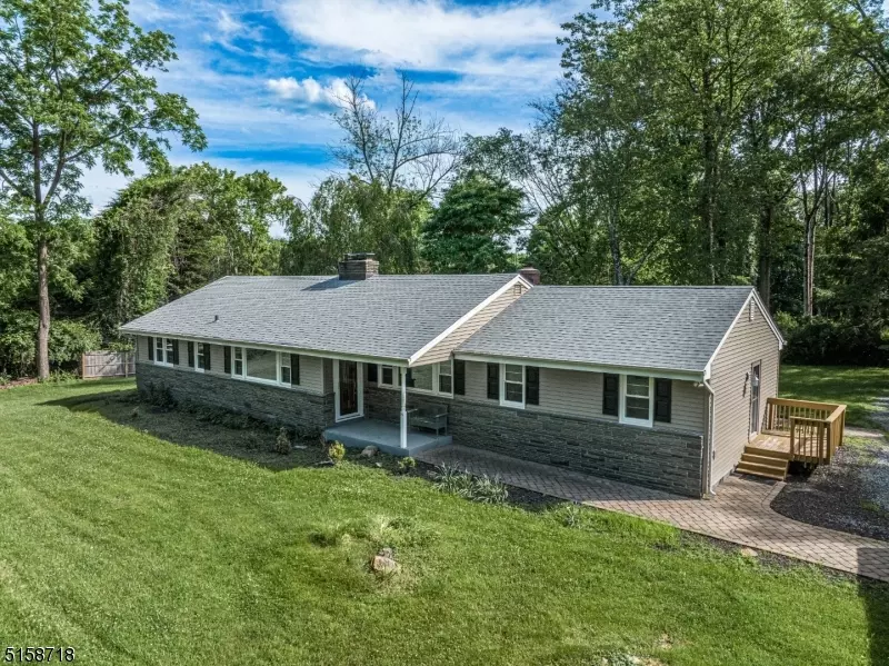 75 Bissell Rd, Tewksbury Twp., NJ 08833