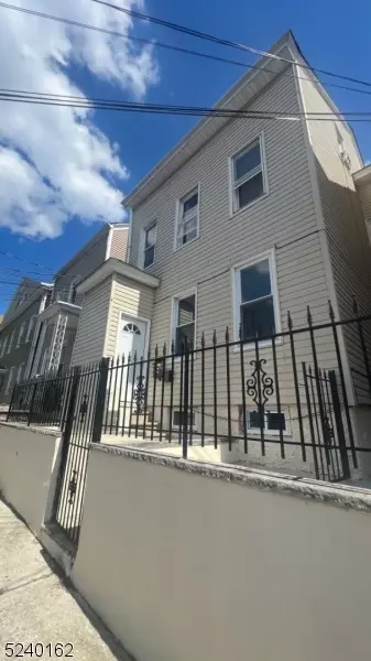 171 Butler St, Paterson City, NJ 07524