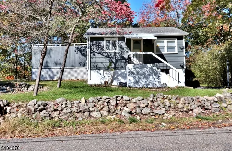 Hopatcong Boro, NJ 07843,132 Dartmouth Trl