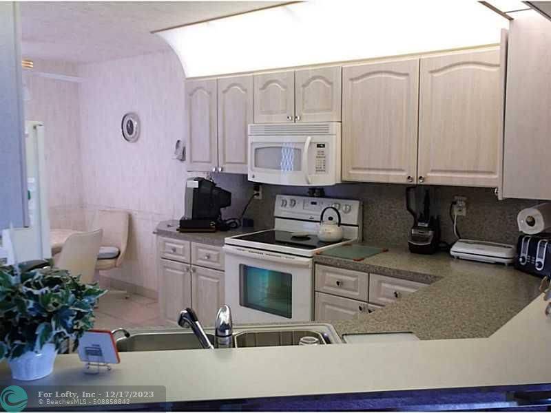 Sunrise, FL 33322,2521 NW 104th Ave  #407