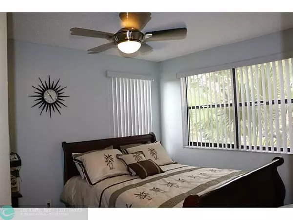 Sunrise, FL 33322,10442 Sunrise Lakes Blvd  #212