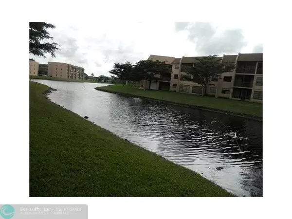 Sunrise, FL 33322,10332 Sunrise Lakes Blvd  #309