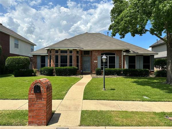 8301 Circleview Street, Rowlett, TX 75088