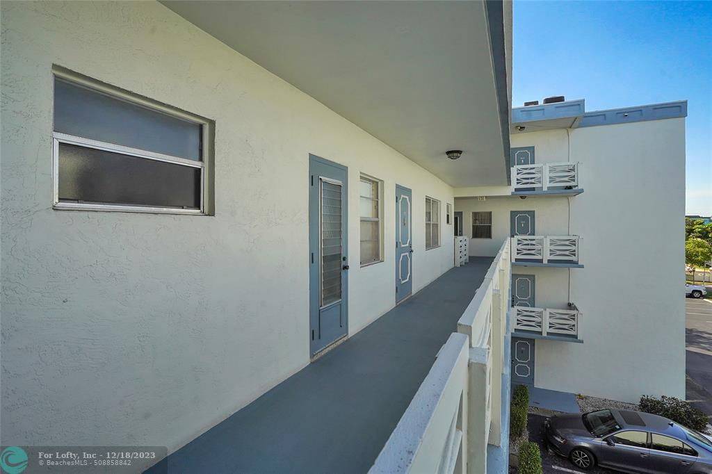 Lauderdale Lakes, FL 33319,4050 NW 42th Av #319