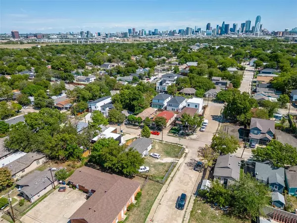 Dallas, TX 75212,3203 Chihuahua Street