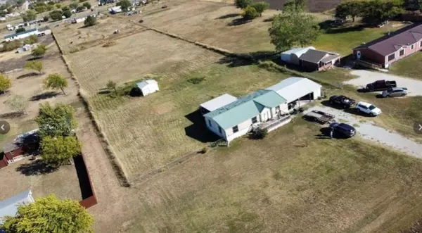 398 County Road 2133, Valley View, TX 76272