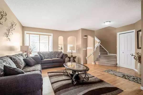 Calgary, AB T3K 6E8,250 Covemeadow Bay NE