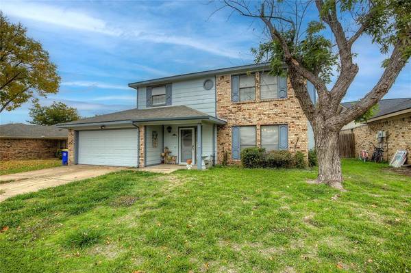 8024 Katie Lane, Watauga, TX 76148