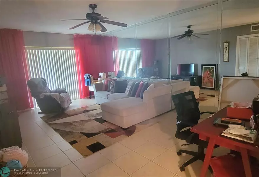 4770 NW 10th Ct  #314, Plantation, FL 33313