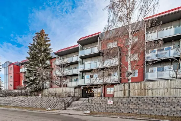 Calgary, AB T2K5X1,335 Garry CRES NE #215