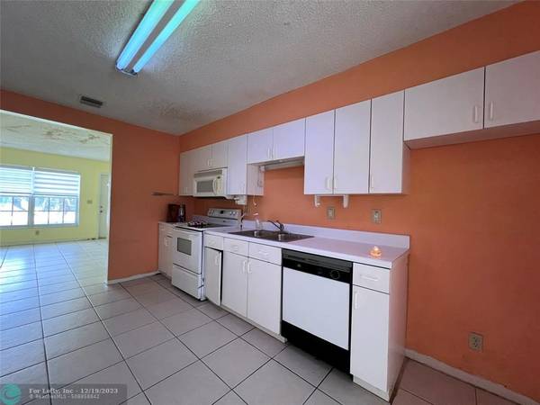 Dania Beach, FL 33314,4941 SW 44th Ave