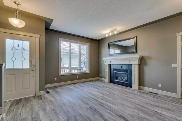 Calgary, AB T3E 1T1,2505 19 AVE SW