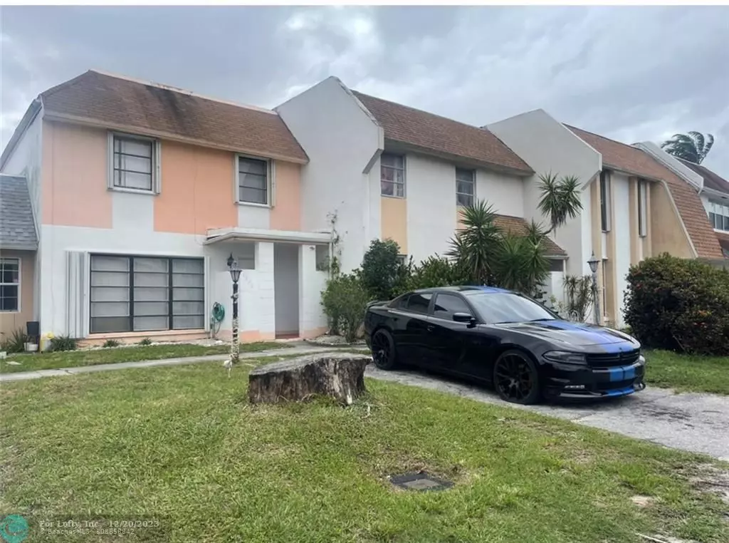 North Lauderdale, FL 33068,1374 Seaview  #1374