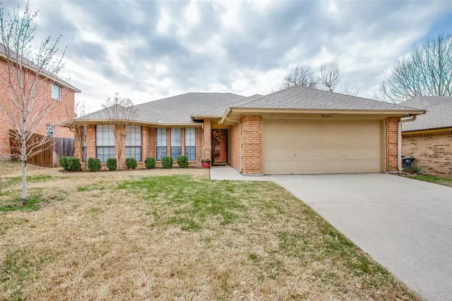 5029 Barberry Drive, Fort Worth, TX 76133