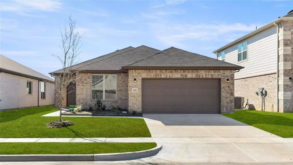 Van Alstyne, TX 75495,941 Ravenwood Lane