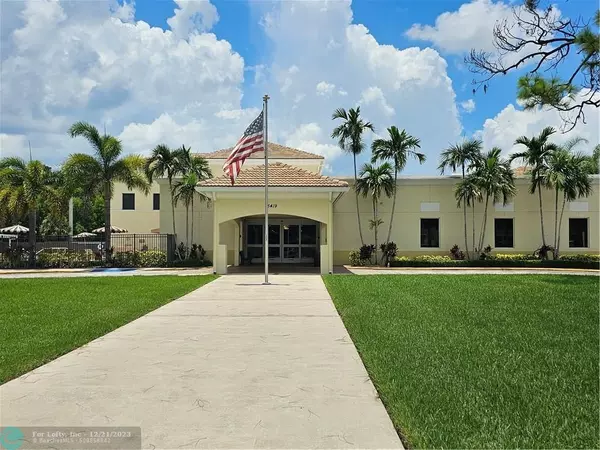 West Palm Beach, FL 33417,150 Canterbury F  #150