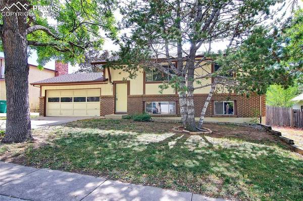 5285 Whimsical DR, Colorado Springs, CO 80917