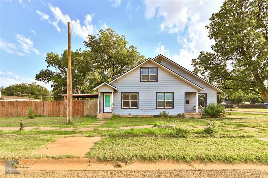 300 N 2nd Street, Haskell, TX 79521