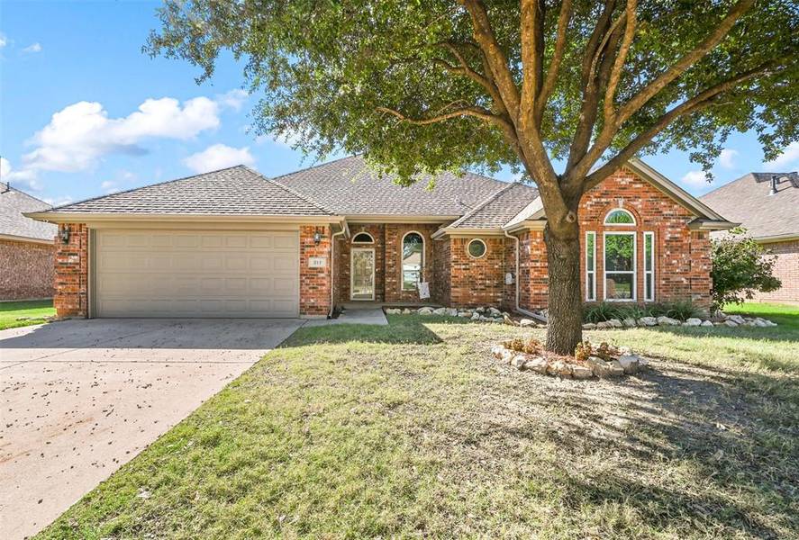 317 Carriage Lane, Saginaw, TX 76179