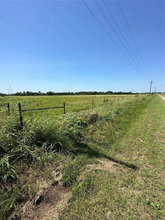 895 County Road 2155, Klondike, TX 75432