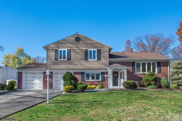 74 Runnymede Rd, Clark Twp., NJ 07066