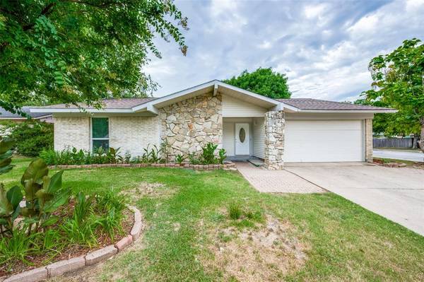 102 Crystal Bay, Lewisville, TX 75067