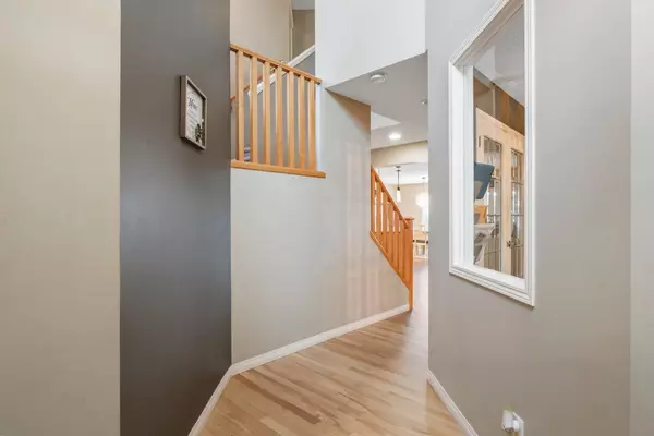 Calgary, AB T2Z 4J3,250 New Brighton Mews SE