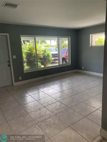 500 W 27th St, Riviera Beach, FL 33404