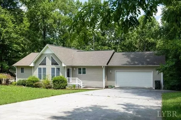 1005 Indian Ridge DR,  Moneta,  VA 24121