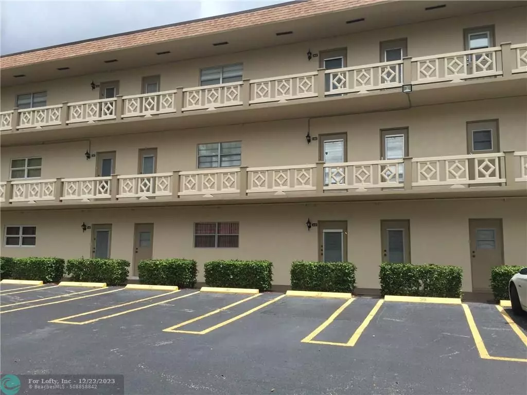 Lauderdale Lakes, FL 33319,4701 NW 34th St  #414