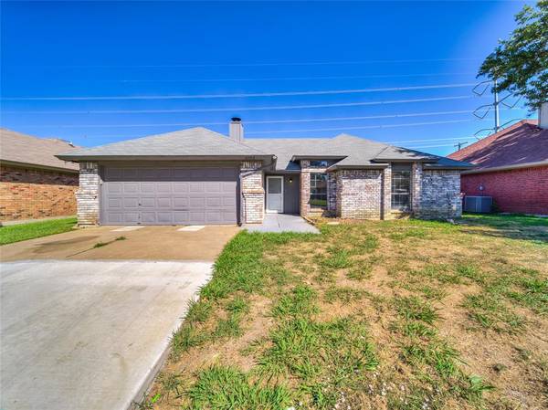 6503 Country Creek Drive, Arlington, TX 76001