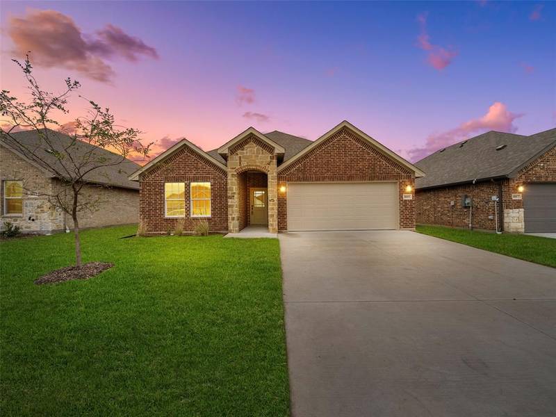 805 Tippit Lane, Greenville, TX 75402