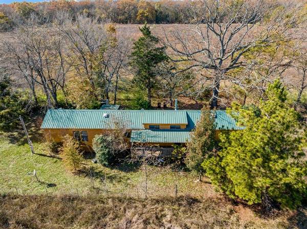 1224 County Road 1436, Bogata, TX 75417